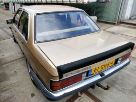 Opel Rekord 2.0 1982 (4)